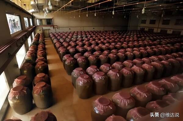 茅台民国时候多少钱一瓶，民国时茅台酒啥价？竟然要八块大洋，合人民币几千块一瓶
