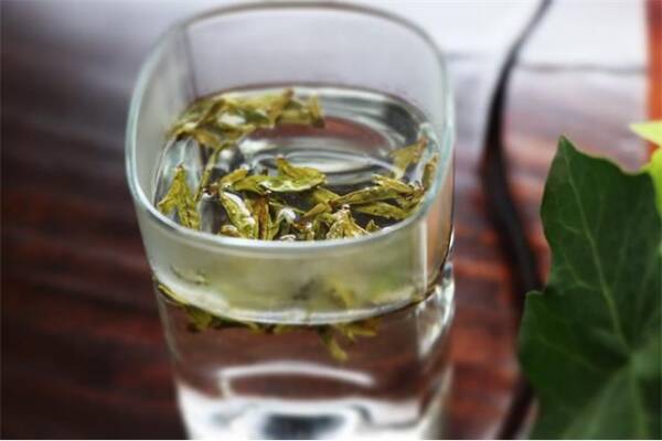 杭州老字号茶叶，浙江一老茶客收藏的茶叶曝光，竟然没有一款大牌茶，令人意外