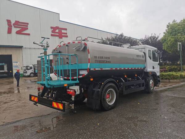 东风多利卡10方洒水车，南通东风多利卡洒水车价格图片厂家直销
