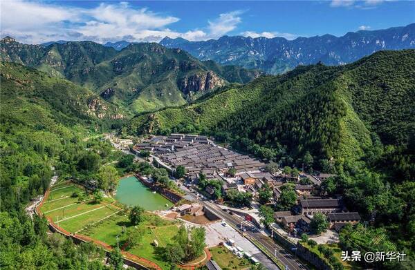 形容抓住机遇，在新一轮发展中抢抓机遇