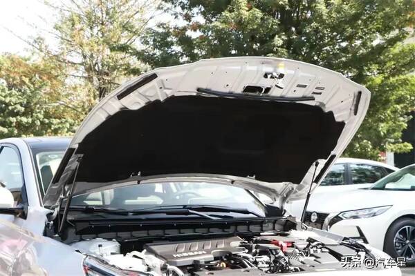 天籁2.0，日产天籁2.0L