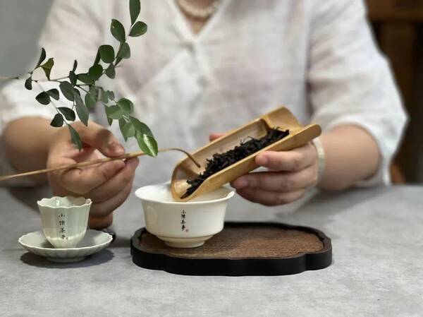 茶圈鄙视链喝岩茶的看不上所有茶类，中秋买岩茶，记住这些“关键词”，都是茶掌柜常用的坑钱套路
