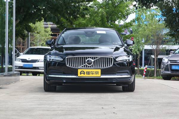 沃尔沃S902022款，沃尔沃s90报价18万