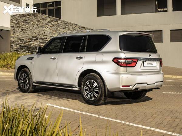 途乐5.6美国售价，5.6L大V8回归2023款北美版途乐正式上市79.8万起值不值？