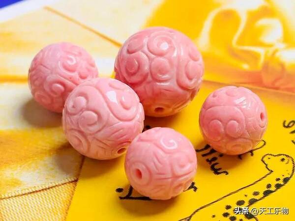 和田玉石值钱吗？那些“碰瓷”和田玉的玉石，究竟价值几何？
