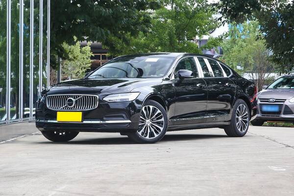xc90沃尔沃2022款落地价，沃尔沃s90报价18万