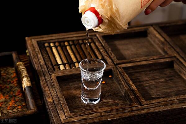 长期大量求购白酒,如果条件允许,建议多囤这6款白酒,行家经常买,价格还不贵 长期大量求购白酒,如果条件允许,建议多囤这6款白酒,行家经常买,价格还不贵