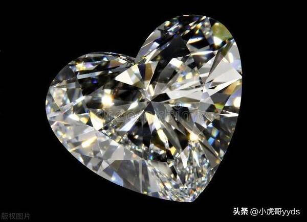 钻戒不买后悔一阵子买了后悔一辈子？，天价买的钻戒，最终一文不值，年轻人别再买钻戒了
