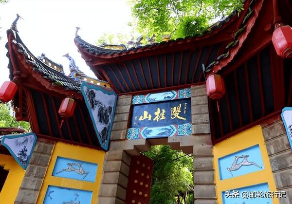 长江游轮,重庆到宜昌的大型游轮的船票价格是多少 长江游轮,重庆到宜昌的大型游轮的船票价格是多少