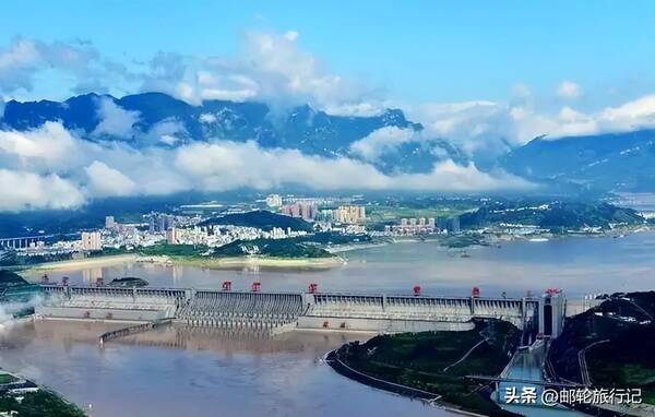 长江游轮,重庆到宜昌的大型游轮的船票价格是多少 长江游轮,重庆到宜昌的大型游轮的船票价格是多少