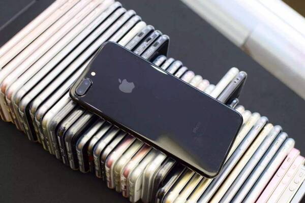 iphone一年贬值多少，iPhone贬值