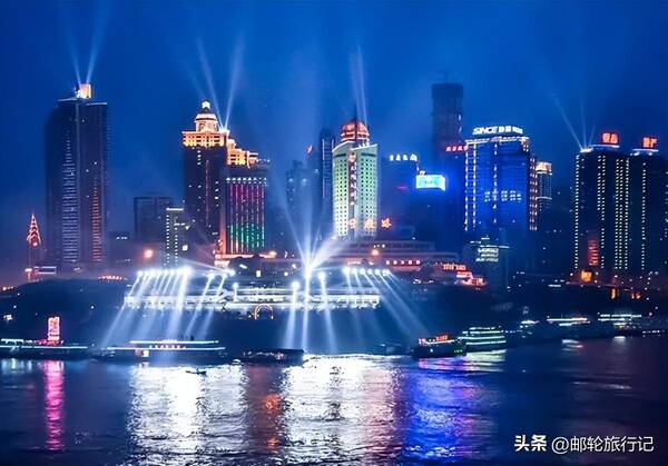 长江游轮,重庆到宜昌的大型游轮的船票价格是多少 长江游轮,重庆到宜昌的大型游轮的船票价格是多少