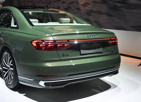 奥迪a8l新车，全新一代奥迪a8l