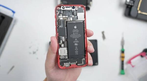 苹果电池容量74会怎样？苹果又涨价了？iPhone14系列换电池要748元，容量却没太大变化