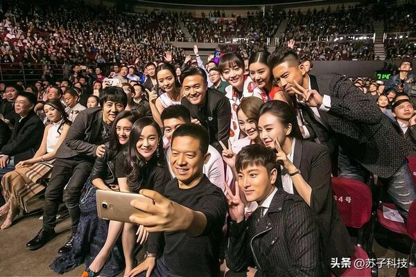 iPhone13真机图片曝光,配置外观均有大改变,售价将上涨，256GB存储仅899元，iPhone13外观设计，熟悉的乐视卷土重来了？