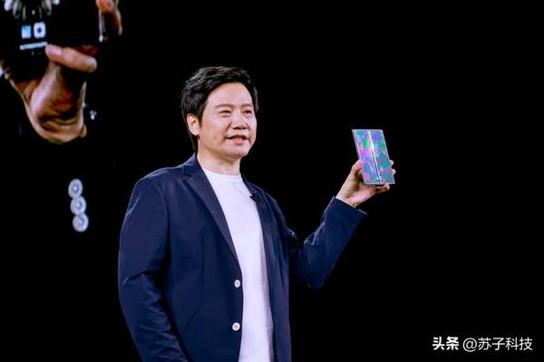 iPhone13真机图片曝光,配置外观均有大改变,售价将上涨，256GB存储仅899元，iPhone13外观设计，熟悉的乐视卷土重来了？