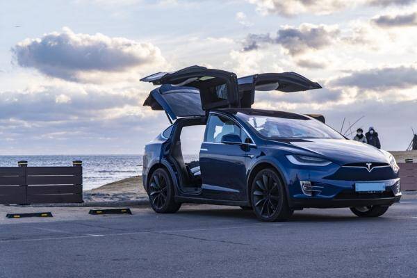 特斯拉1000公里续航，特斯拉modelx100d电池容量多少千瓦
