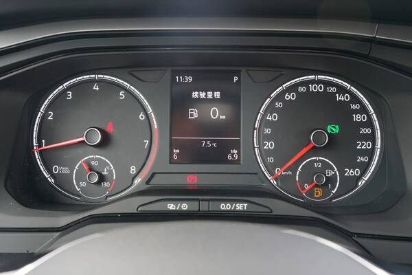 10万左右大众polo，10万落地提走大众POLO，这款两厢小车到底表现如何？