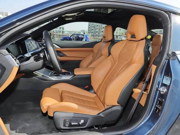 宝马4系试驾车，50万内较好开的BMW！上街超多人关注，全新宝马4系试驾