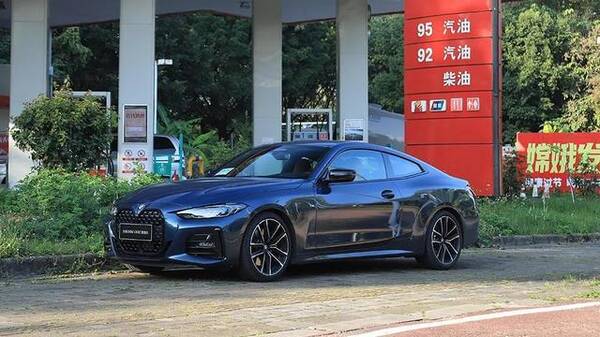 宝马4系试驾车，50万内较好开的BMW！上街超多人关注，全新宝马4系试驾