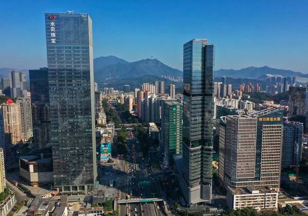 纯银项链多少钱一条，买黄金项链现在多少钱一克