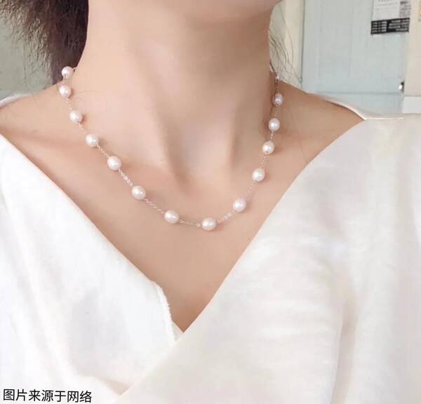 如何介绍珍珠饰品？这种款式的珍珠有8.5万人选择，学习如何正确佩戴珍珠饰品