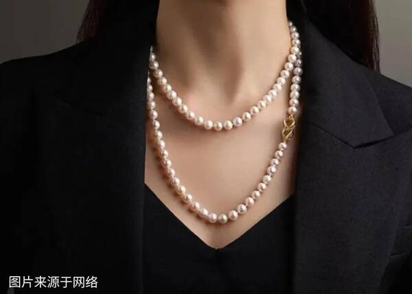 如何介绍珍珠饰品？这种款式的珍珠有8.5万人选择，学习如何正确佩戴珍珠饰品