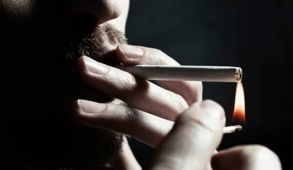 降低烟草的价格对吸烟行为来讲，专家：烟草涨到59元每包，才能实现控烟目标，10元烟草估计要消失