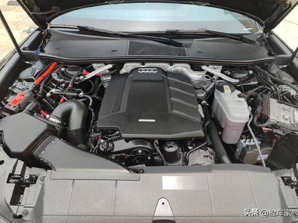 新奥迪a6l报价，奥迪a6l裸车价30万贵吗？