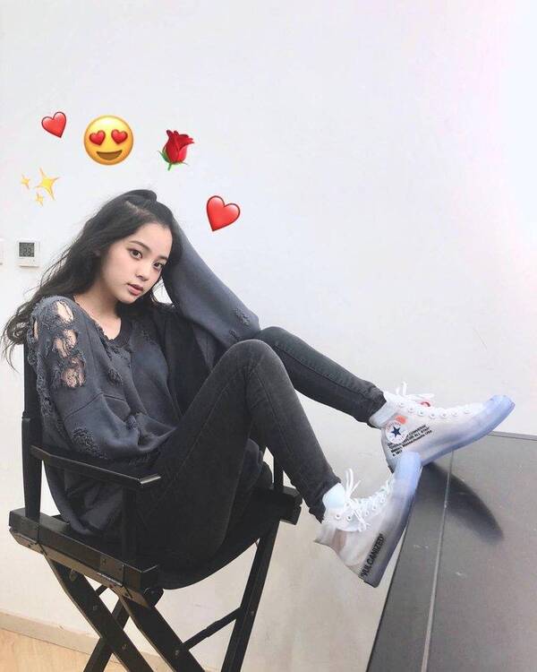 匡威磨脚后跟为什么还那么多人买？匡威鞋子容易开胶为什么还这么贵呢？
