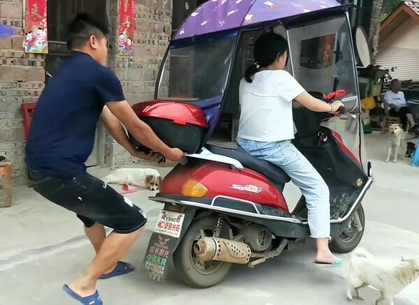 新手买什么摩托车比较好？靠前次骑摩托车,选择什么样的摩托车比较好呢？