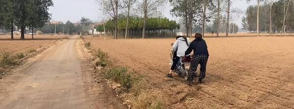 新手买什么摩托车比较好？靠前次骑摩托车,选择什么样的摩托车比较好呢？
