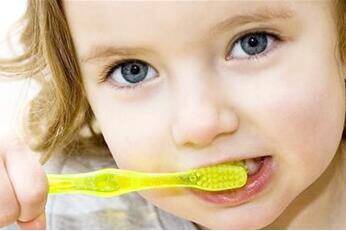 孩子长期不刷牙的危害，儿童不刷牙的后果图片