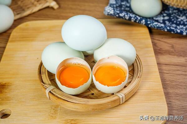 吃生鸡蛋有什么营养？生鸡蛋直接吃有营养吗？