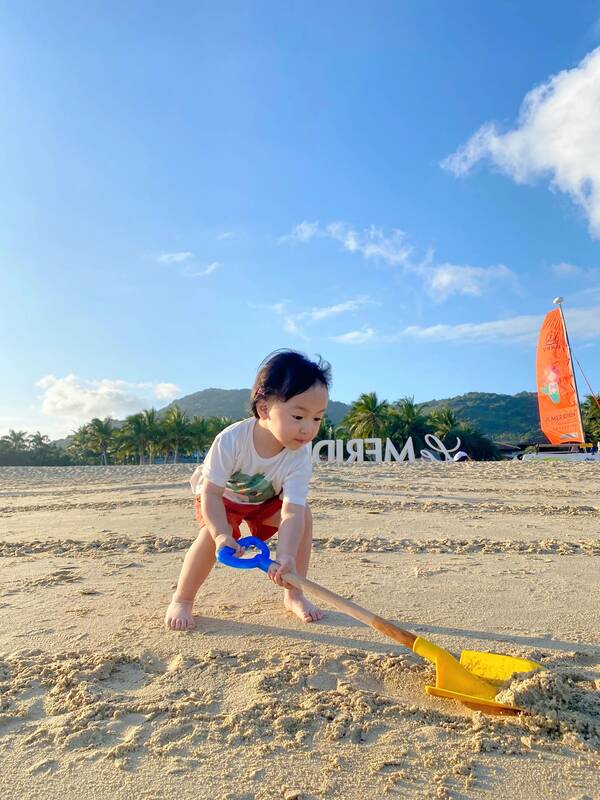 海南省万宁市日月湾好玩吗？海南万宁日月湾好玩吗？