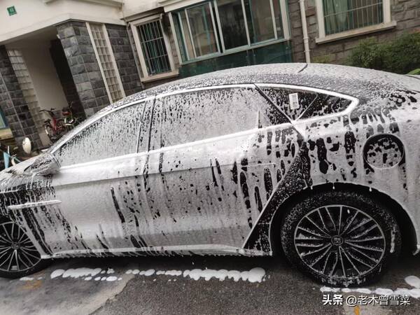 自己洗车，自己洗车省钱吗？