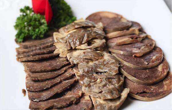 马肉炖什么较好吃？新疆熏马肉吃了健康吗？