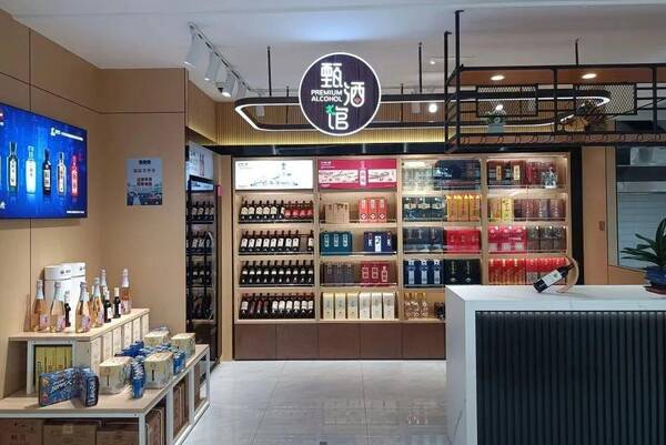 加油站的便利店，加油站里的便利店,一天进账2个亿正常吗？